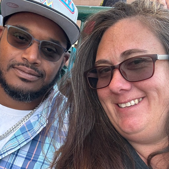 Meet your Posher, Posh - Picture 2 of 3